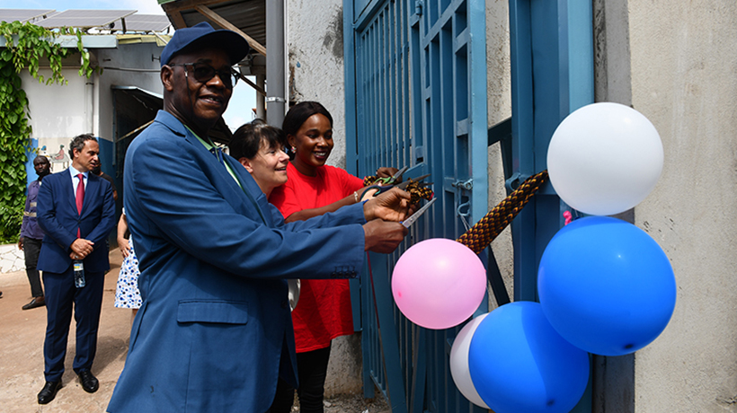 Mrs. Laure Kerman and Prof. Sidiki Diakité during the inauguration - Credits: Sekou Sidibe