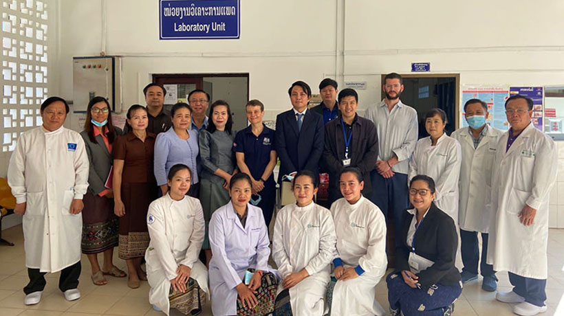 The Mérieux Foundation team, the UK government representatives and the staff in Luangprabang province hospital